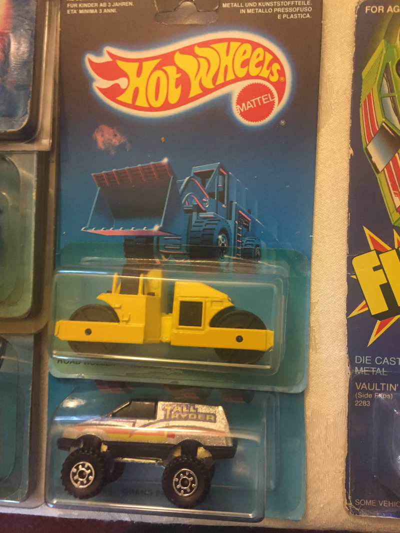 Illustration for article titled Colossal Die-Cast Collection - Box 67 - Whattaya Know, Hot Wheels!